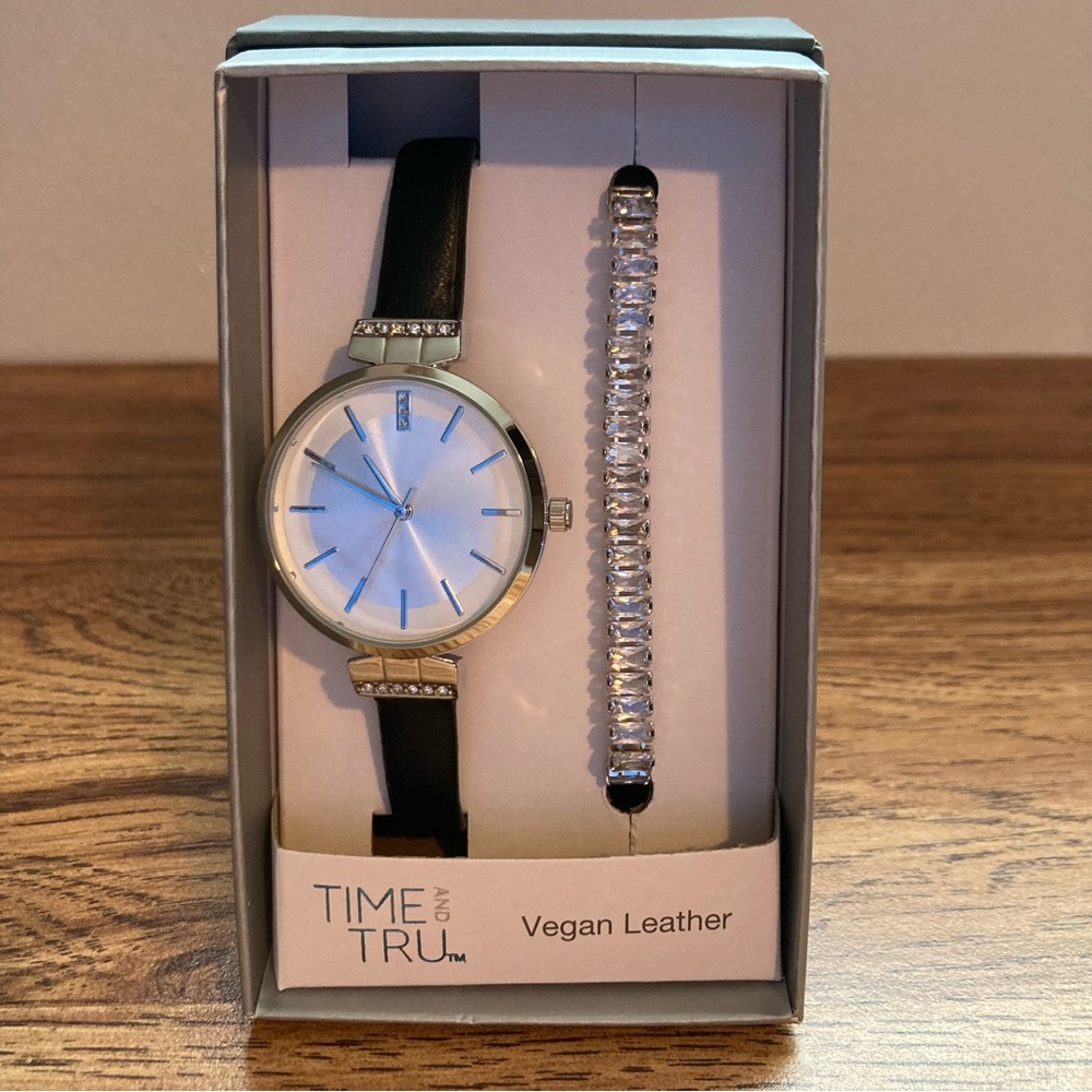NIB Time and Tru Vegan Leather Analogue Watch